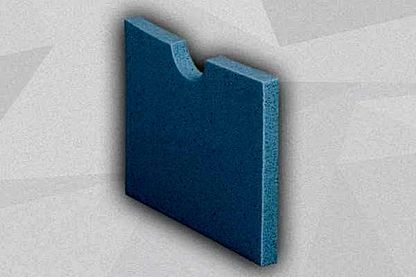 Blaue Platte Schwingungsisolierungen stehend