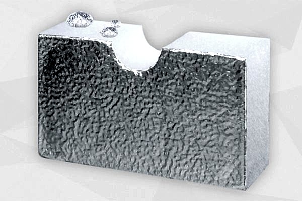 [Translate to Türkisch:] Weißes Polyestervlies mit Aluminiumoberfläche
